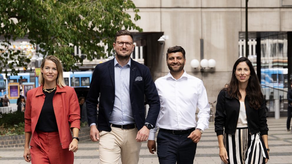 Fra venstre: Sara Wimmercranz (Founding Partner, BackingMinds), Simon Cederstråhle Hellstrøm-Melander (CMO, Uniqkey), Hakan Yagci (Founder & CEO, Uniqkey), Susanne Najafi (Founding Partner, BackingMinds)