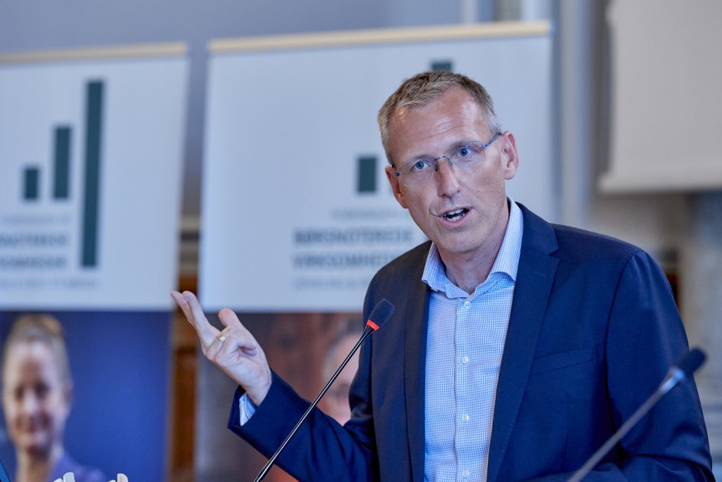 Tom Vile Jensen, underdirektør, F&P