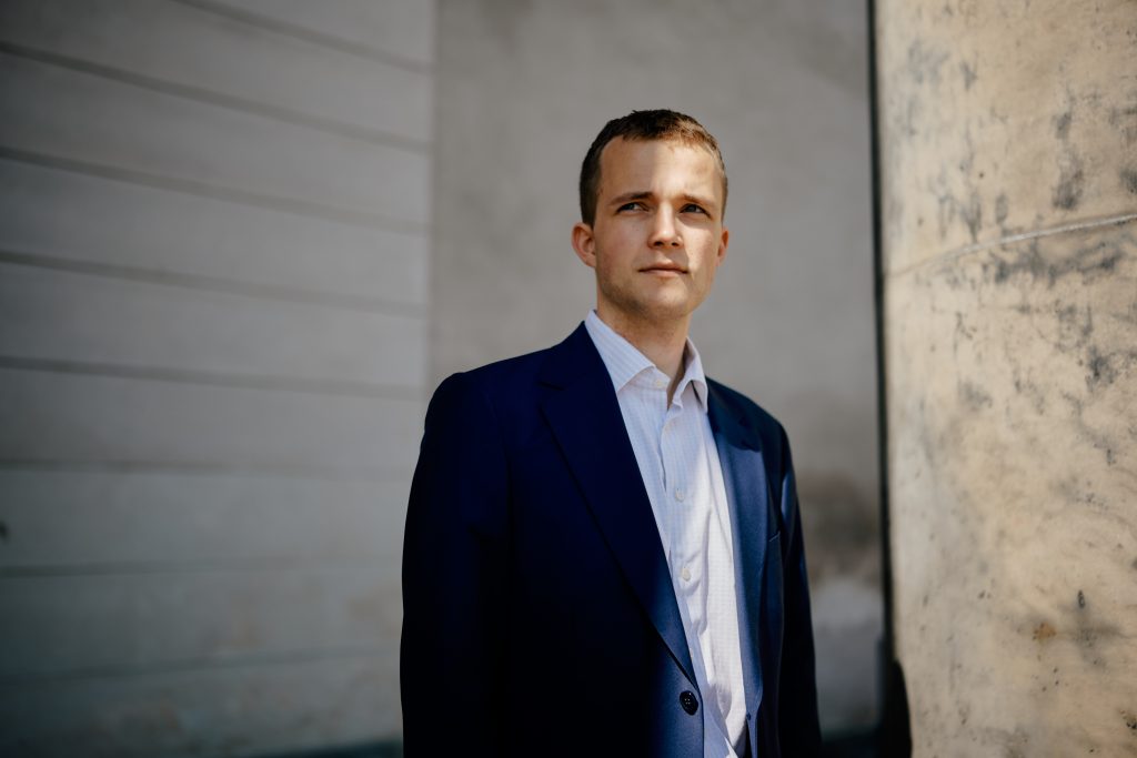 Mads Eberhardt, Firi - solgte som 19-årige sin bitcoinbørs BetterCoins