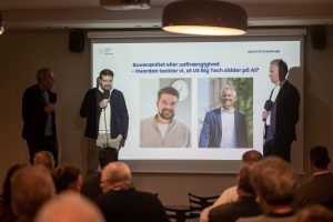 Jimmy Fussing Nielsen (Heartcore Capital) & Erik Balck Sørensen (EIFO) på scenen til AI Nytårskur fra Bootstrapping og Danske Tech Startups