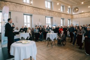 Fonden for Entreprenørskab har siden 2015 introduceret 3,6 mio. under uddannelse til iværksætteri. Foto fra gårsdagens markering af at personen bag, Christian Vintergaard, fyldte 50 år. Foto: Rasmus Degnbol.