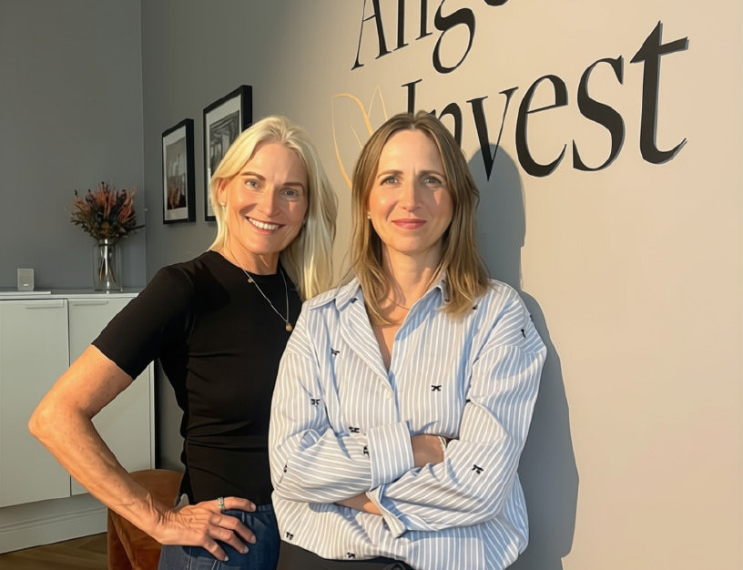 Camilla Harder Hartvig tv., repræsentant for en ejerkreds af ti kvinder, der overtager Angella Invest fra founder & CEO Kristine Leerbeck