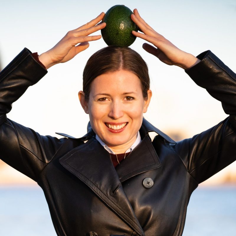 "Jeg ser ikke mig selv som ”kvindelig iværksætter”, ligesom jeg heller aldrig har set mig selv som ”kvindelig studerende” eller ”kvindelig produktchef”. Jeg er ”iværksætter” på lige fod med alle andre iværksættere. Derfor er jeg meget bevidst om ikke at bruge køn til at definere, hvem jeg er." - Mathilde K. Jakobsen, co-founder af Fresh.Land