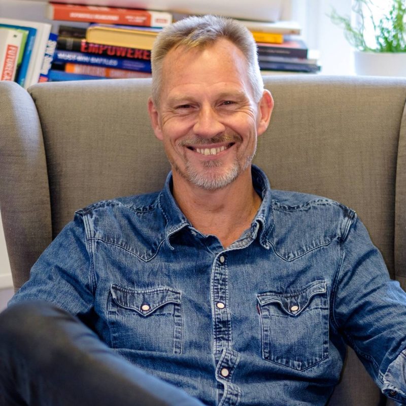 "Der er så mange muligheder for at gøre uddannelse bedre life-long, mobile on the go, adaptive etc., og med en vinkel, hvor vi både ser på hard- og soft skills, så vi uddanner hele mennesker, uanset hvor det er i verden." - Jørgen Balle Olesen