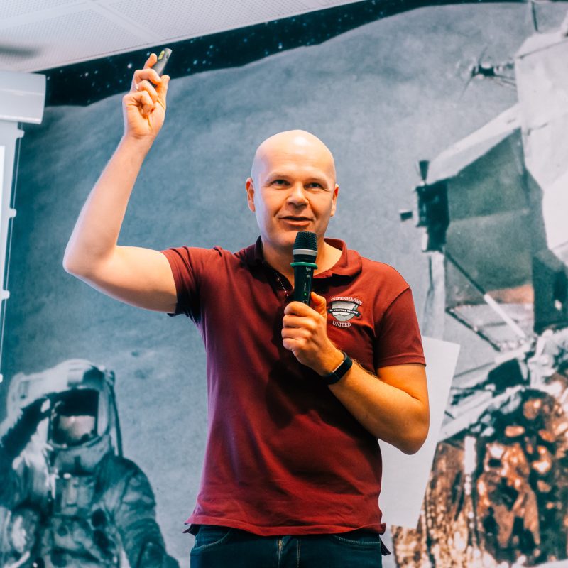 chrismilne_funcph-1102_5274